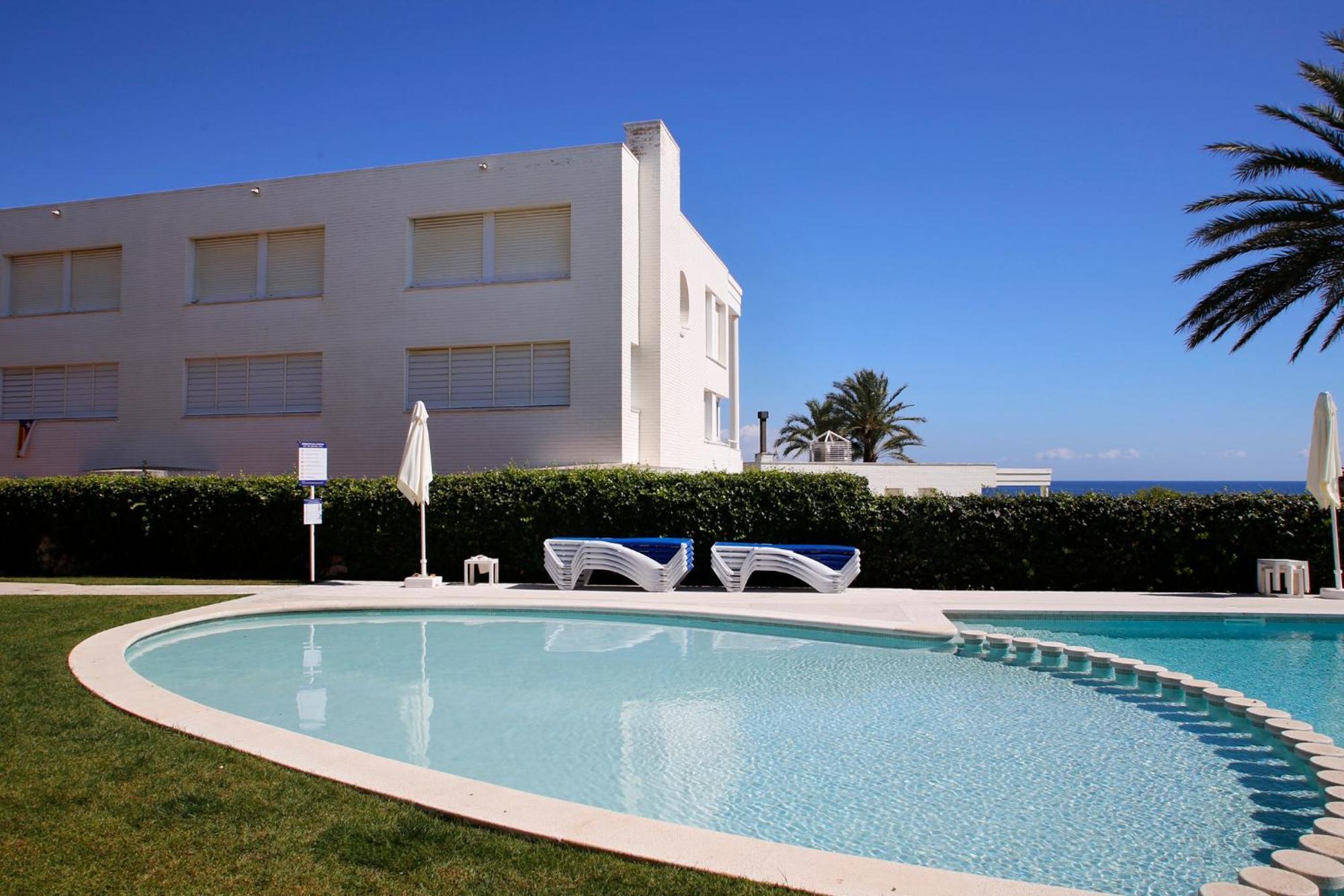 Villa At014 A Pocos Metros De La Playa, Equipamiento Completo, Piscina Comunitaria Torredembarra Exterior foto